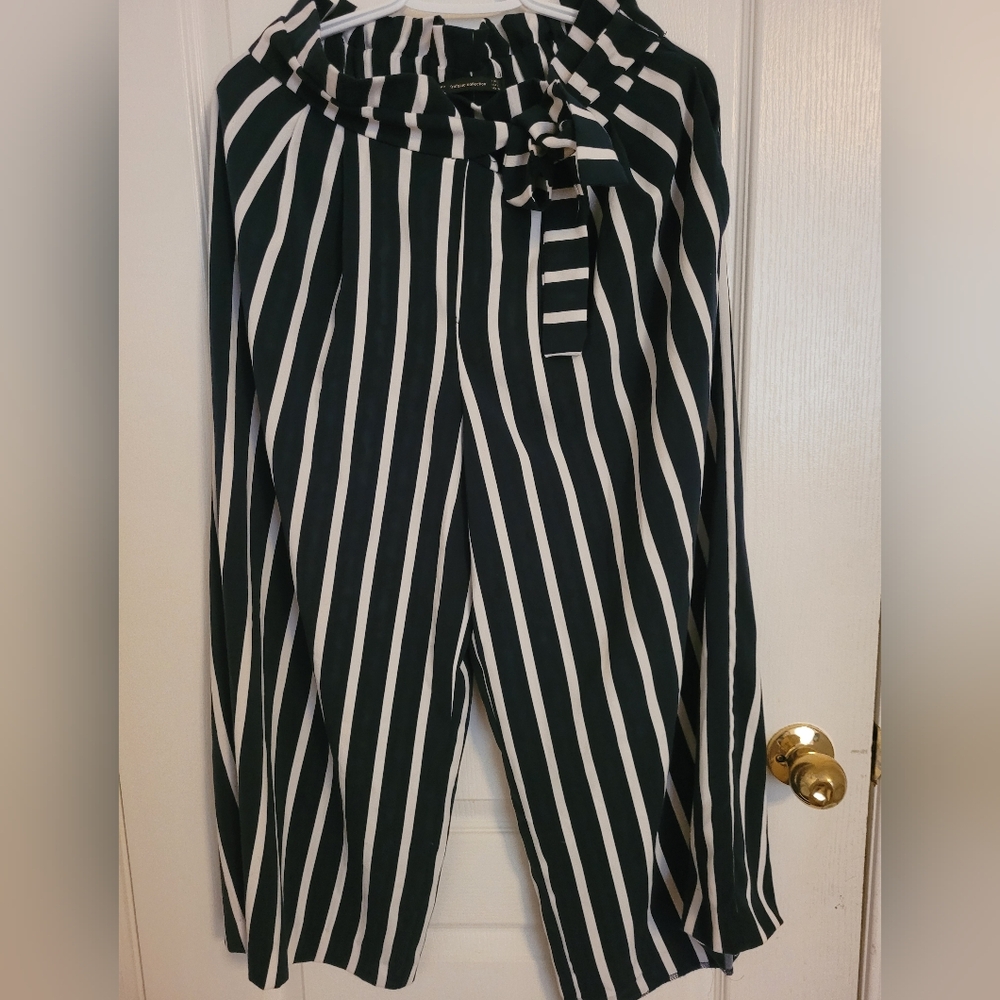 Zara Trafaluc Collection Striped Black and White Women's Culotte Pants